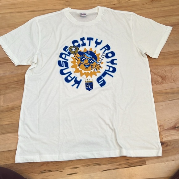 Kansas City Royals MLB Bring out the Blue Sun Unisex T-Shirt XL 2024 - NEW - Picture 4 of 10